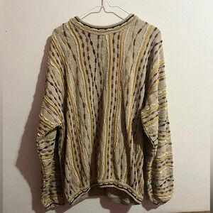 Tundra Canada size large vintage coogie style sweater 3D style